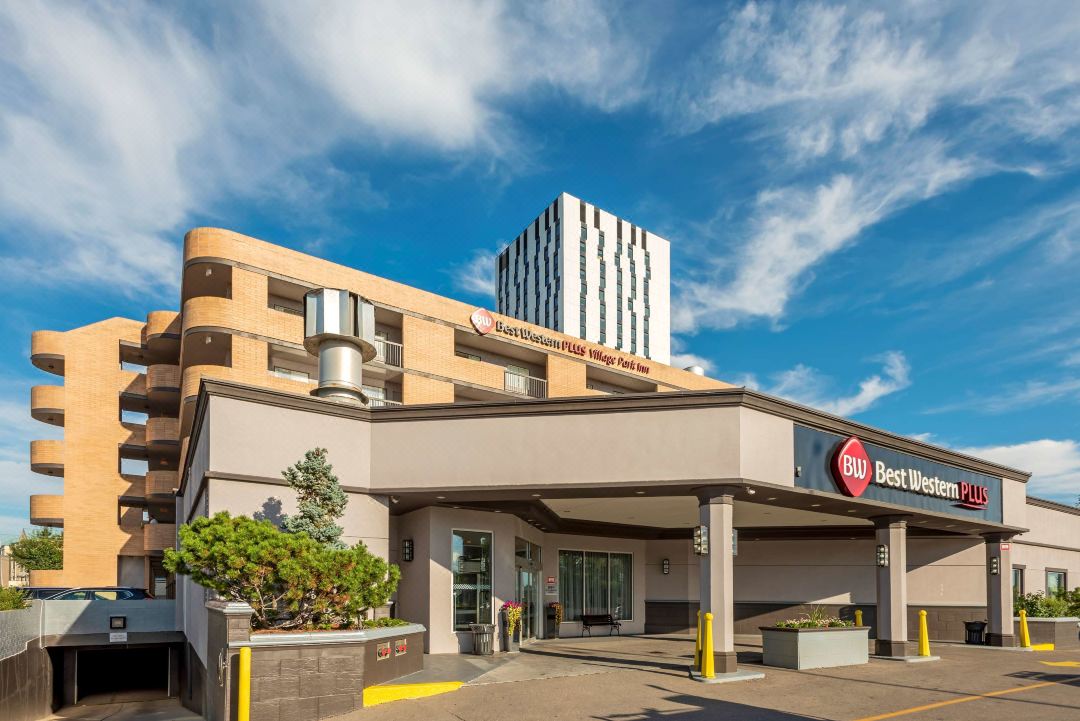 Best Western Plus Village Park Inn
