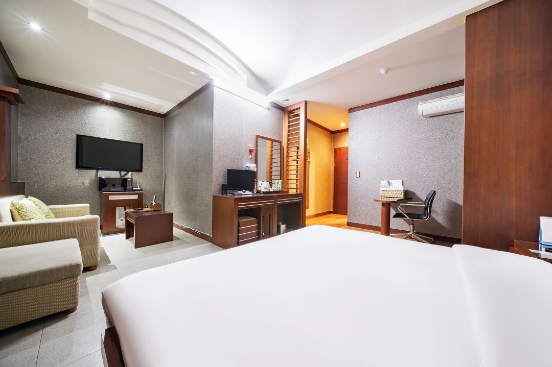 Luxury Hotel