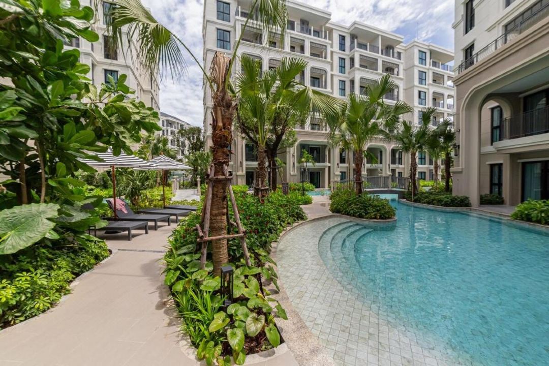 Stylish 2BR Apartment near Bang Tao Beach