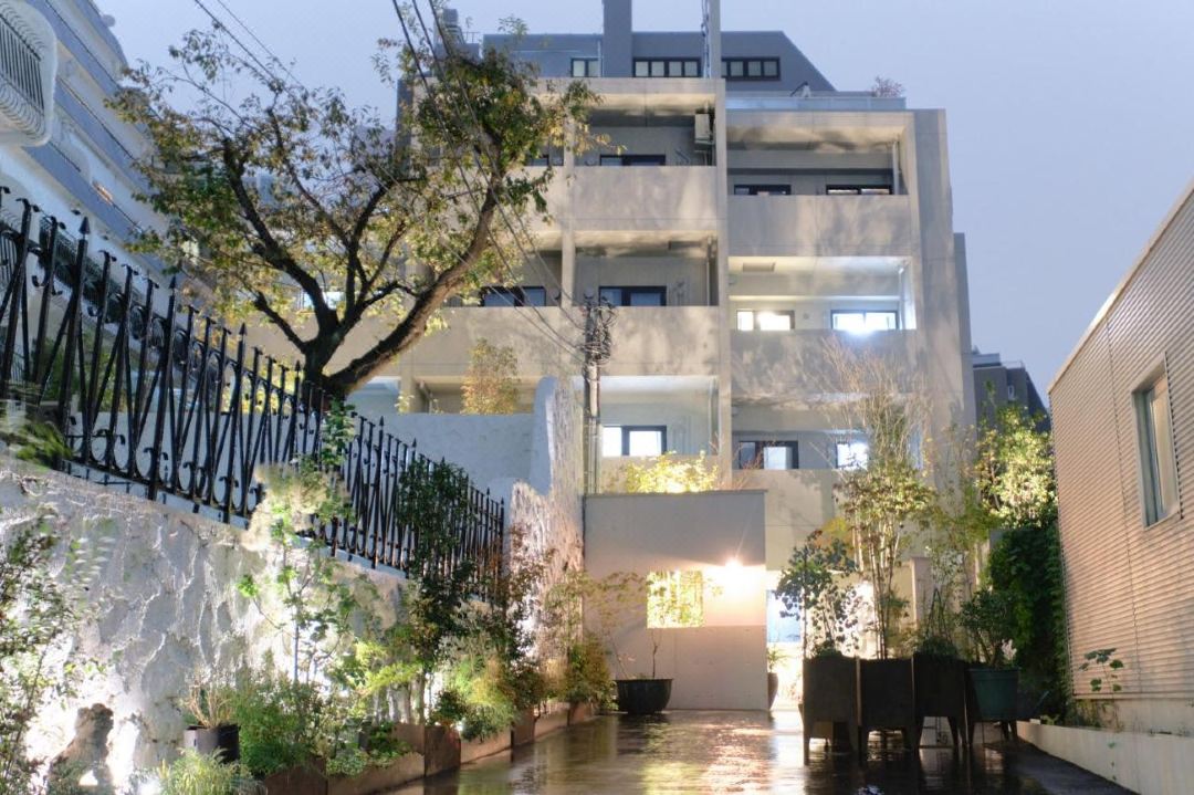 มูเก็นซากะ บาย ทราโนวา