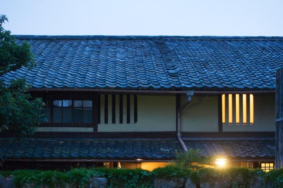 데미즈 마치야 마치야 인