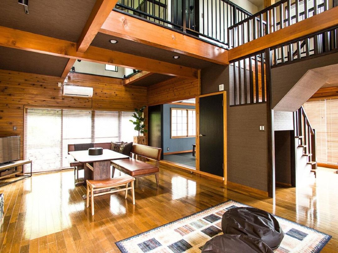 Little Hermit by Sana