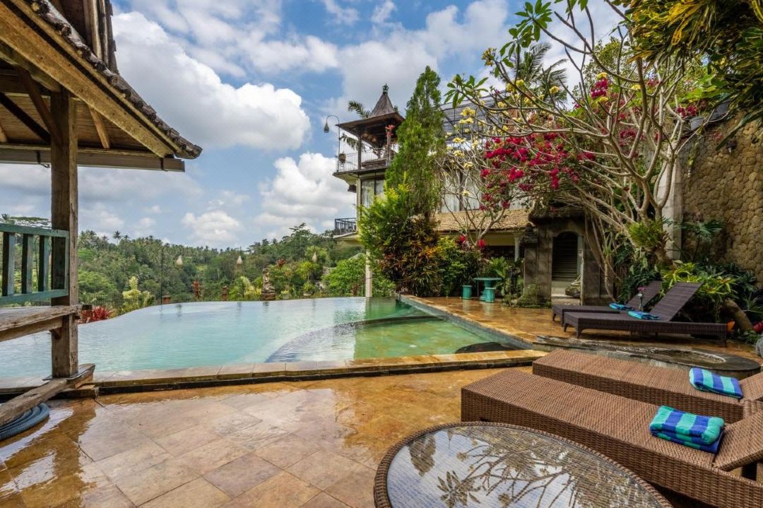 Tirta Asri Ubud Villa