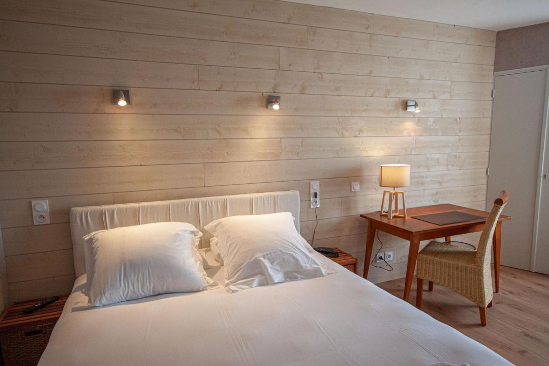 Lhotel