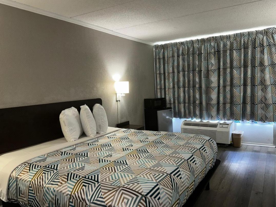 Motel 6 Tifton, GA