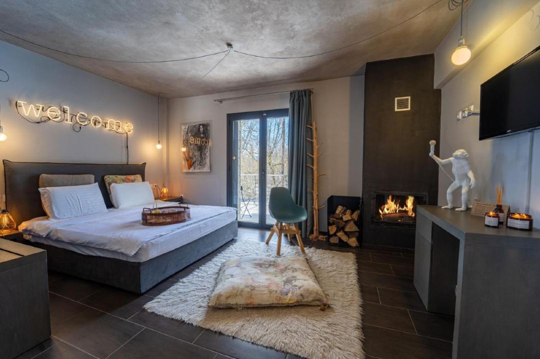 Oniropetra Boutique Hotel