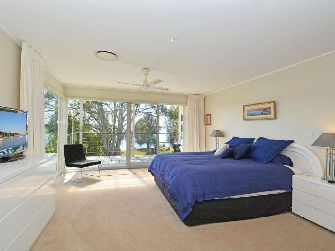 Lake Macquaries' Edgewater Lakehouse at Morisset Memories