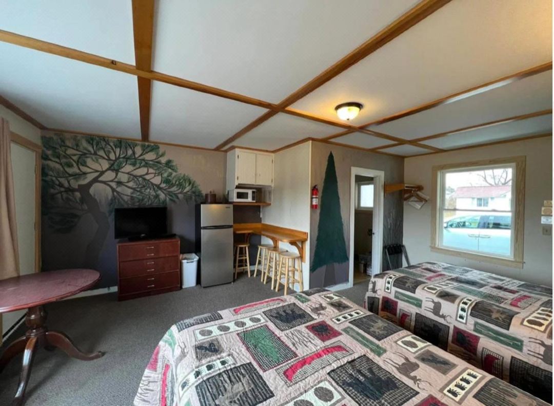 Eden Village Motel and Cottages