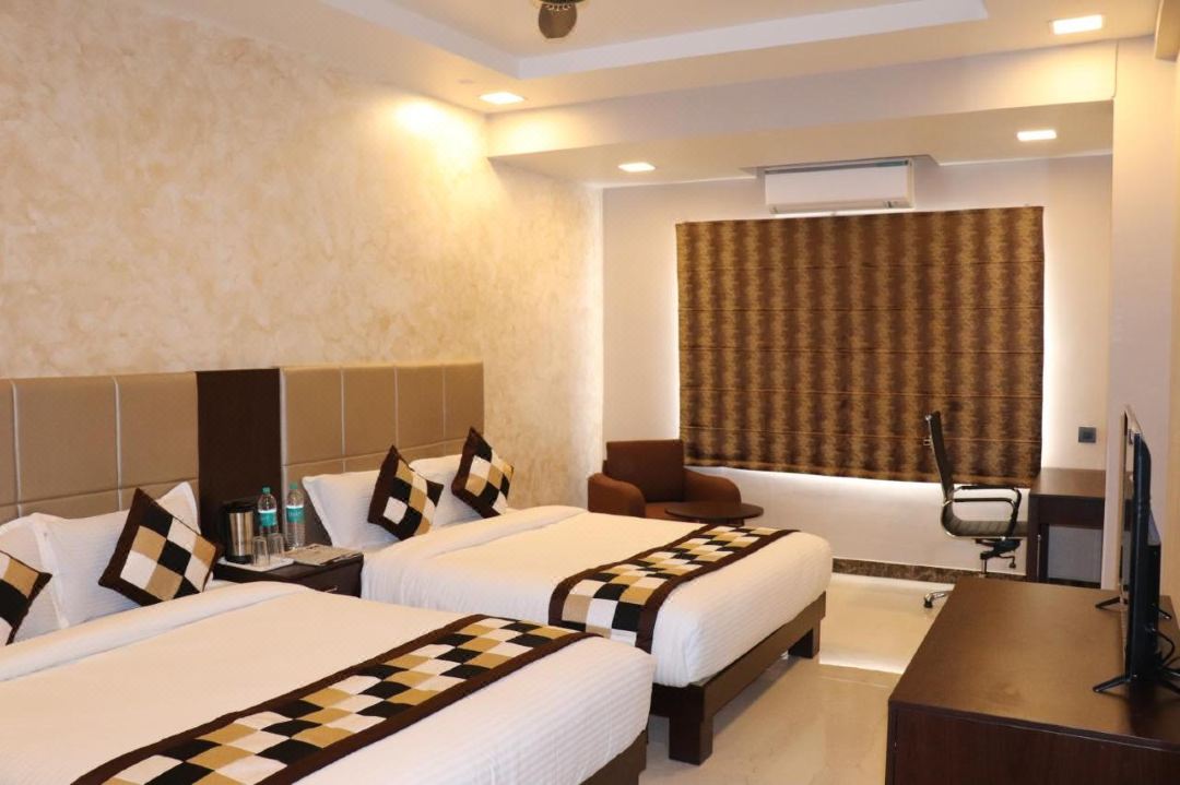 Mangal Grand Hotel