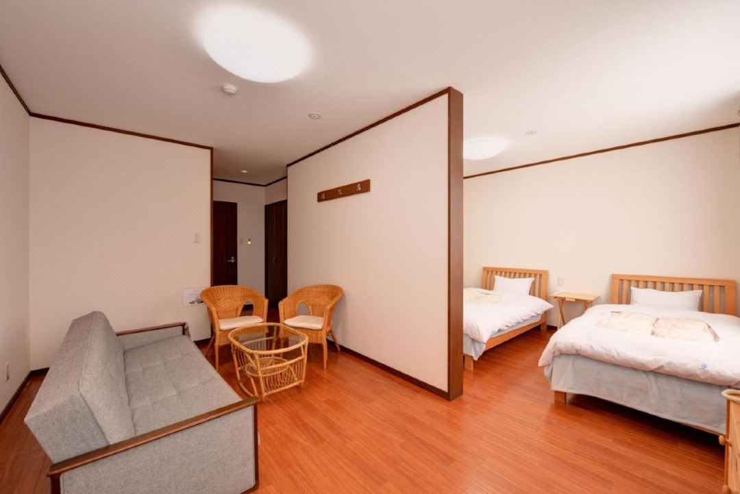 B&W山林小屋