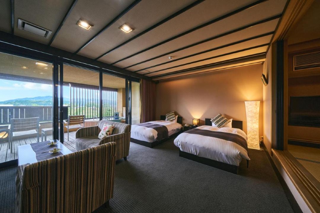 ยามากะ ออนเซ็น เซริวโซ