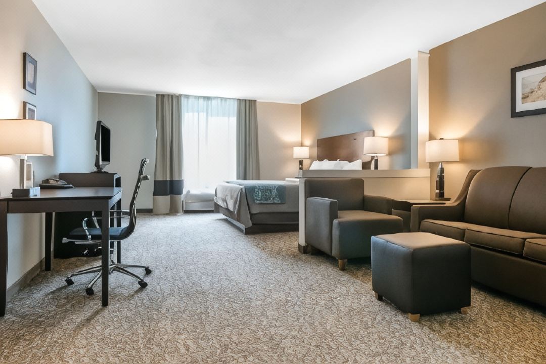 Comfort Inn & Suites Porter Near Indiana Dunes
