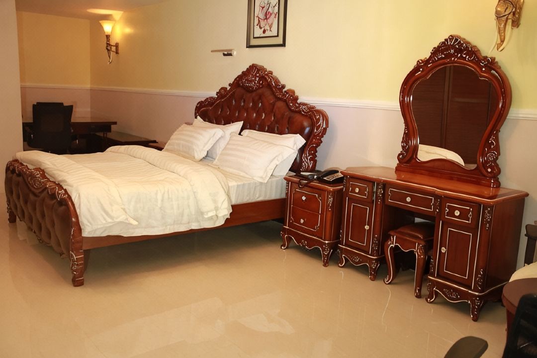 Greatwood Hotel