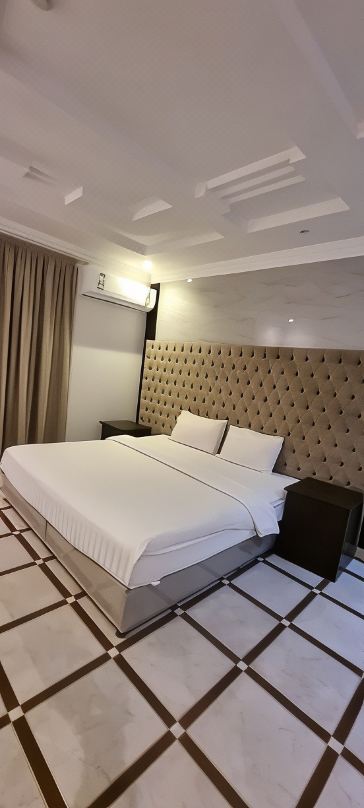 Ronza Land Aparthotel