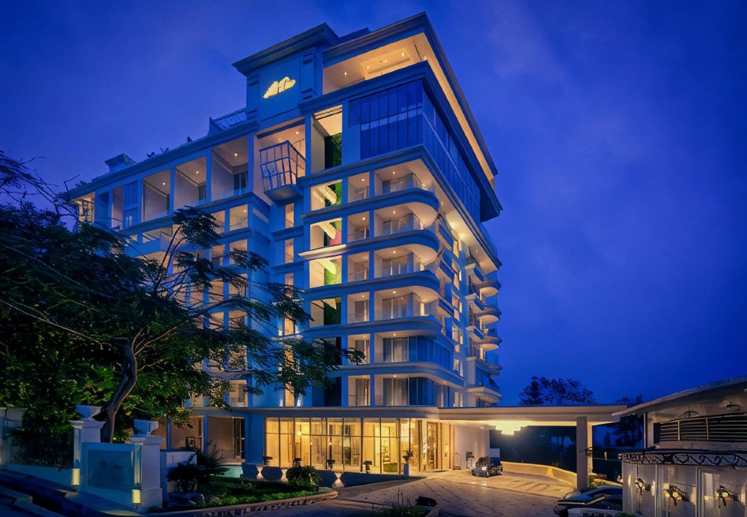 Art Deco Apartemen Edelweis 2Br Jacuzzi by Gps