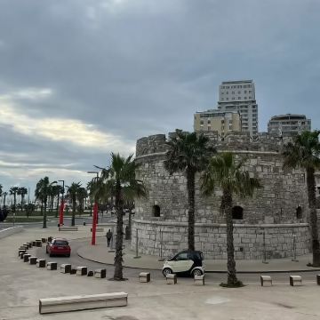 都拉斯经典景点包车游:古罗马剧场+城堡+沙滩+博物馆 都拉斯经典景点包车游:古罗马剧场+城堡+沙滩+博物馆