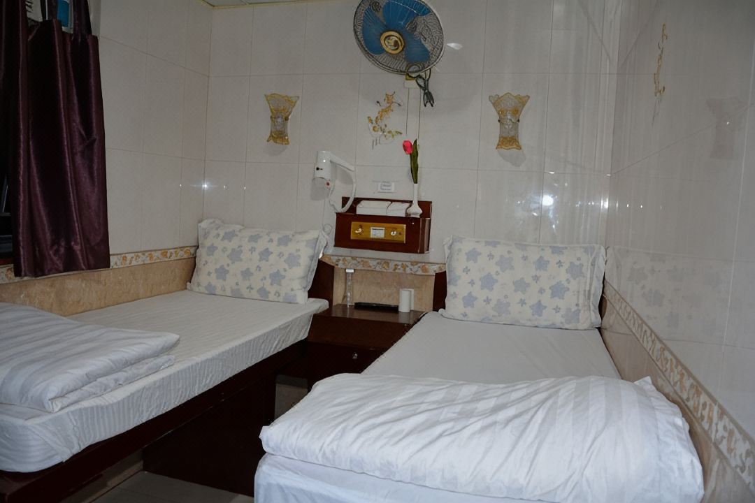 Everest Hostel