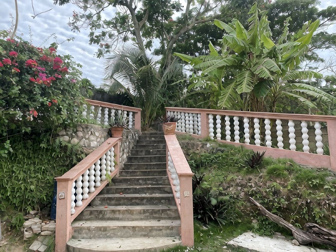 YanceyLargo- 4Br Villa Jacuzzi & Mountain Views by RedAwning