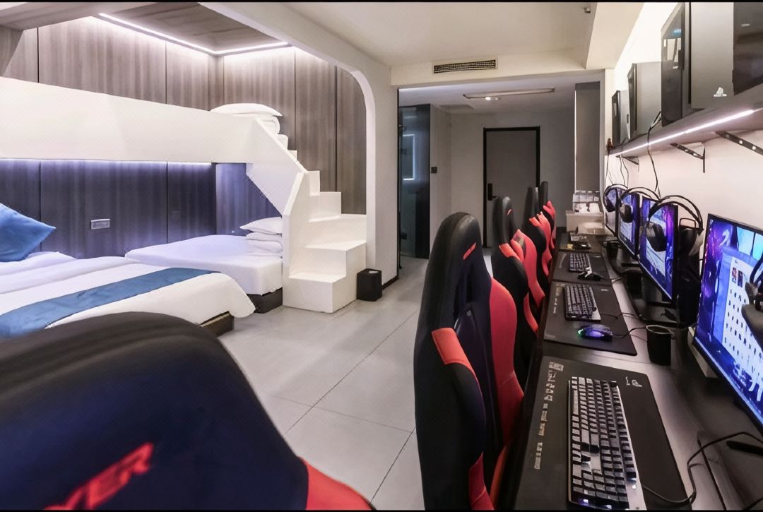 S · Smart Gaming Hotel