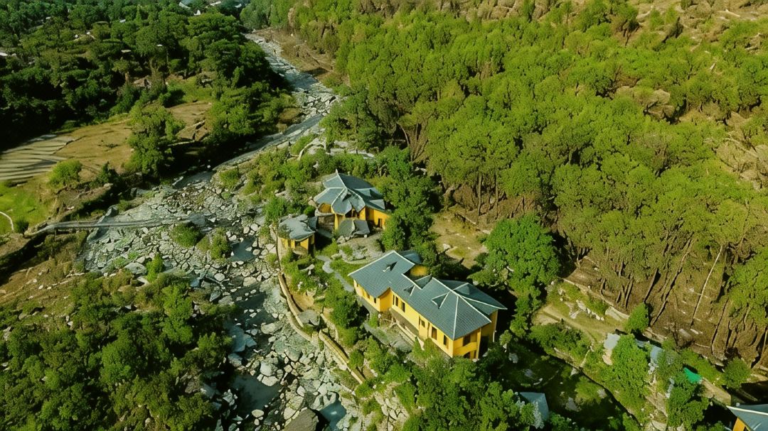 Prakriti Aalay - Riverside Mountain View Boutique Eco Resort
