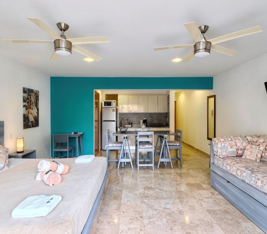5th Coral Suite by Ixchel
