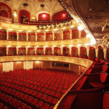 克罗地亚耶拉契奇总督广场+失恋博物馆+克罗地亚国家戏院包车 克罗地亚耶拉契奇总督广场+失恋博物馆+克罗地亚国家戏院包车