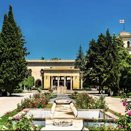 格鲁吉亚十字修道院+乌普利斯齐赫王朝+斯大林博物馆一日游 格鲁吉亚十字修道院+乌普利斯齐赫王朝+斯大林博物馆一日游