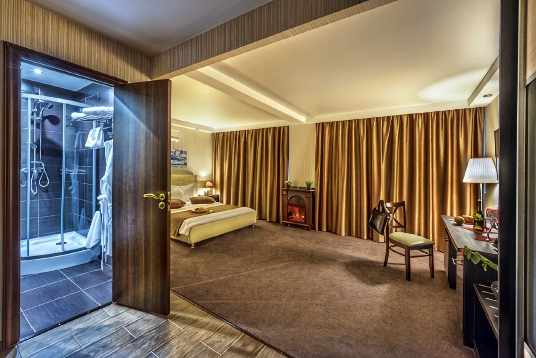 City Hotel