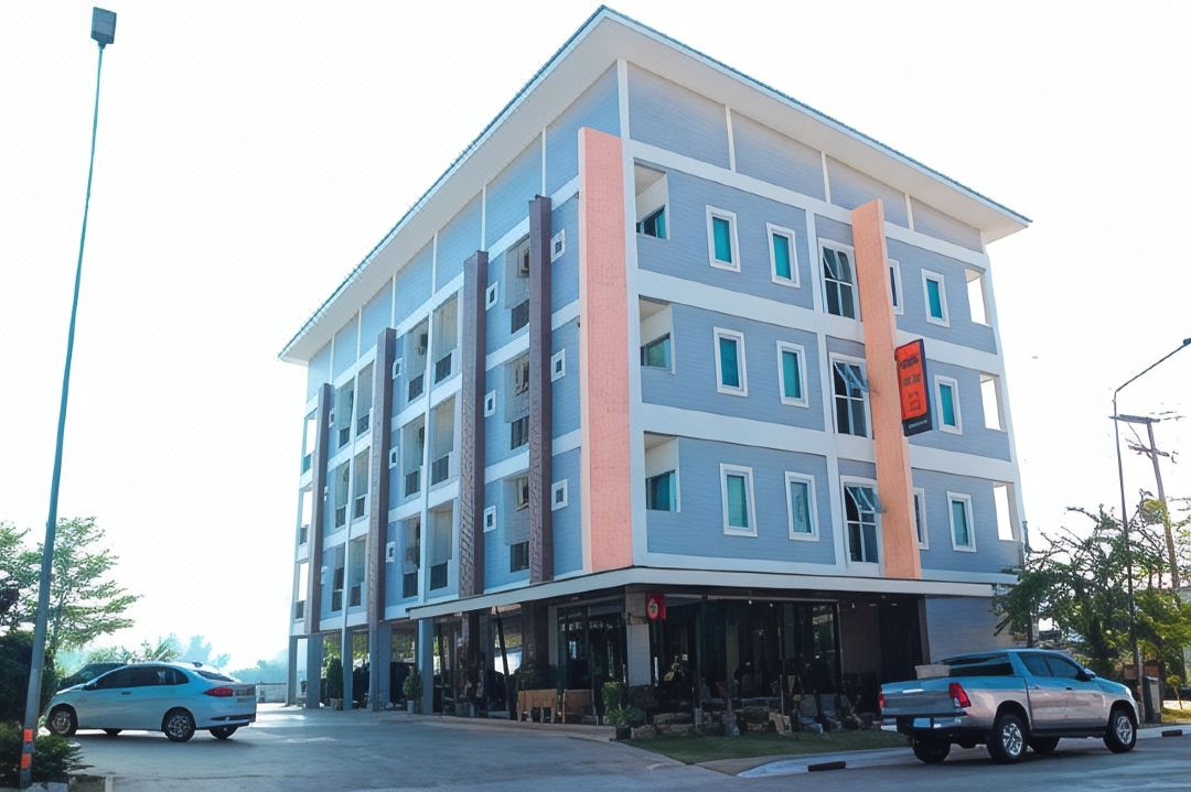 Plus Hotel