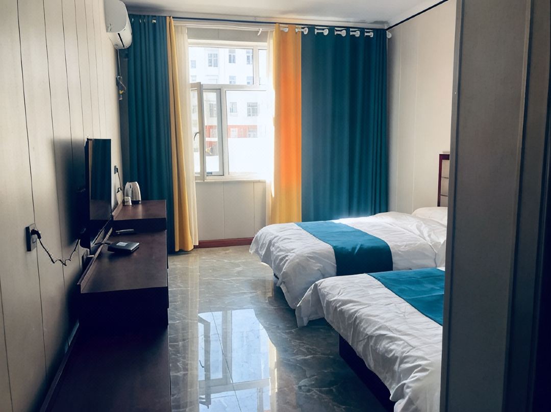 Ejina Zunde Hotel