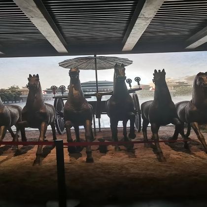 楚王车马阵+荆州博物馆+古城墙+张居正一日游+2-8人精品团 楚王车马阵+荆州博物馆+古城墙+张居正一日游+2-8人精品团