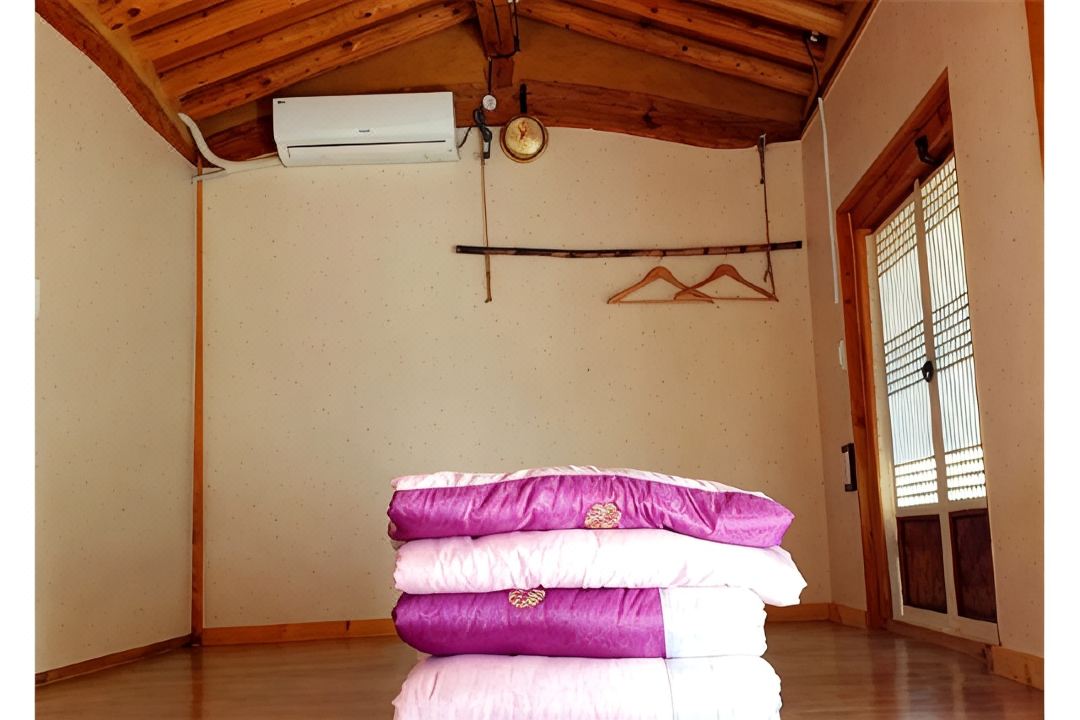 Gyeongju Hyeriwon Hanok Stay