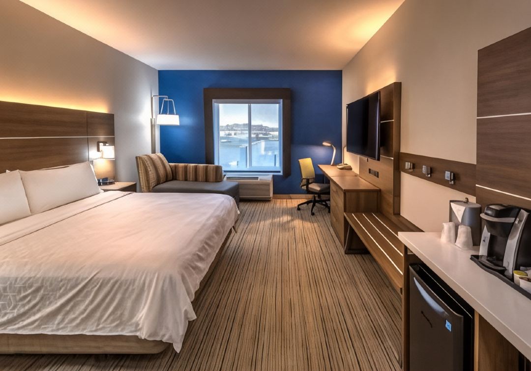 Holiday Inn Express & Suites Minden