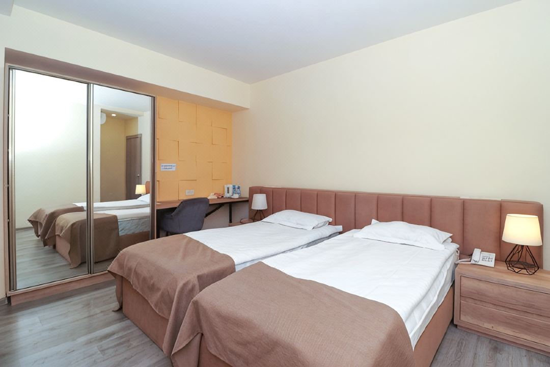Mandarin Hotel
