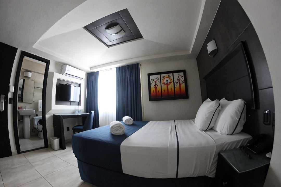 Hotel Portonovo Plaza Malecon
