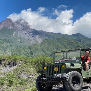 婆罗浮屠+默拉皮火山吉普车+普兰班南【独立成团、纯玩一日游】 婆罗浮屠+默拉皮火山吉普车+普兰班南【独立成团、纯玩一日游】