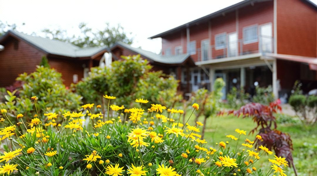 E-Moh Hostel