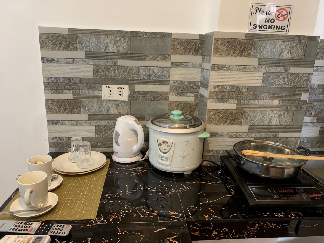 Rm 102 Studiotype apt in hensonville near SM/clark