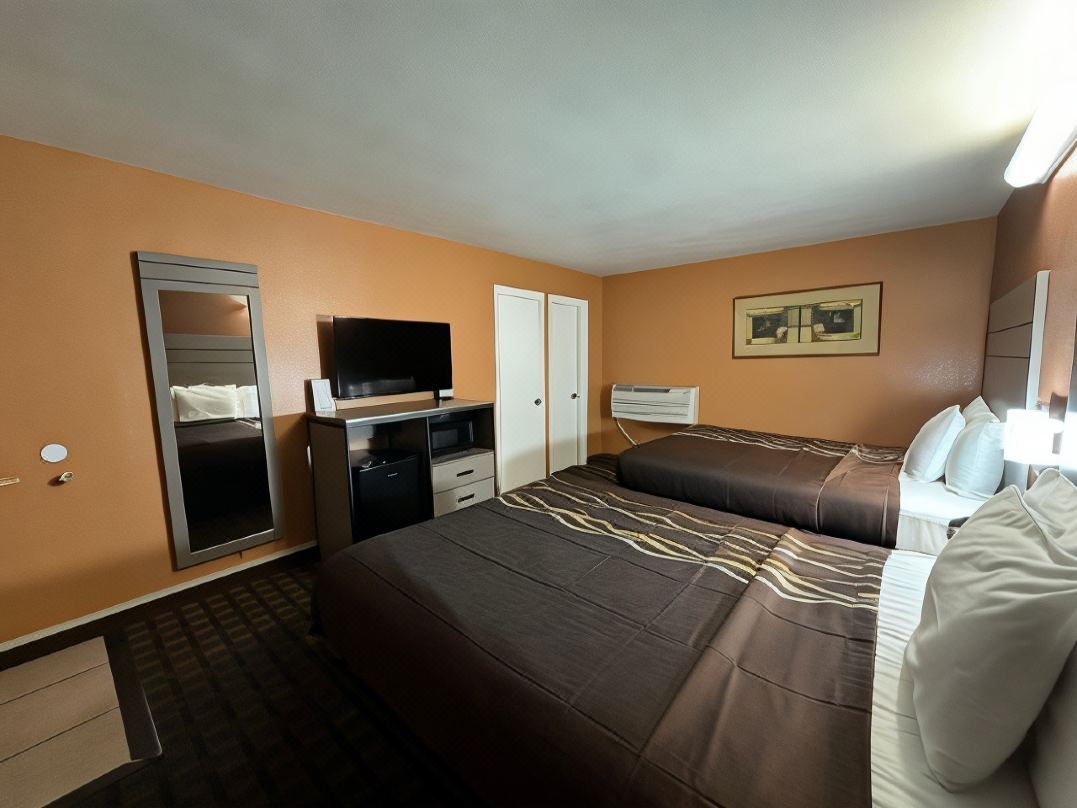 New Corral Motel
