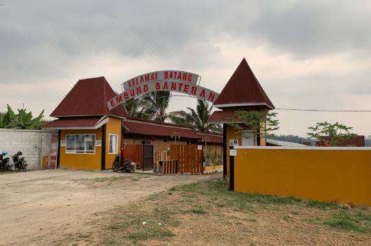 Capital O 93437 Embung Banteran CottageNearLapangan Banteran