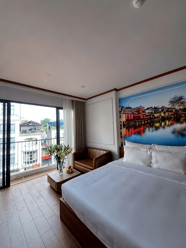 Azen Lakeside Apartment & Hotel