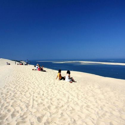 法国阿卡雄大沙丘一日游波尔多出发酒庄参观 中文司导酒店接送 法国阿卡雄大沙丘一日游波尔多出发酒庄参观 中文司导酒店接送