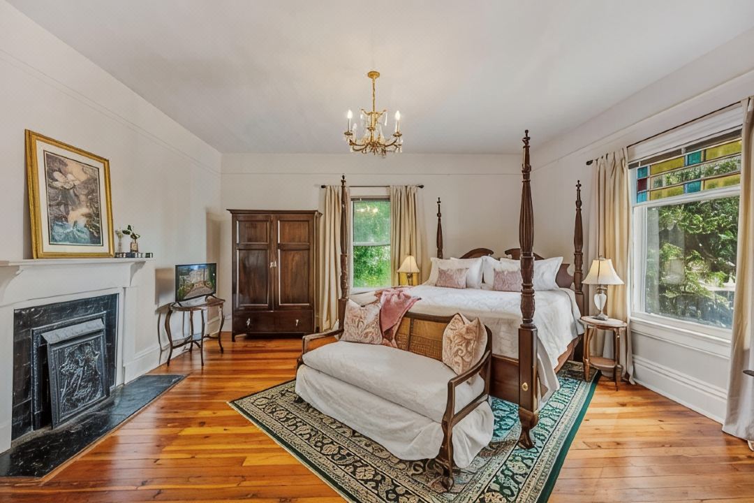 The Veranda Historic Inn