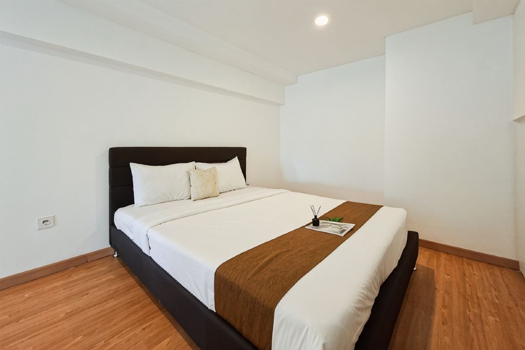 Affordable Price Studio Loft at Kingland Avenue Apartment By Travelio