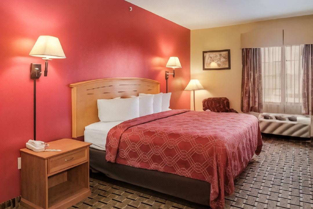 Econo Lodge Lubbock I-27