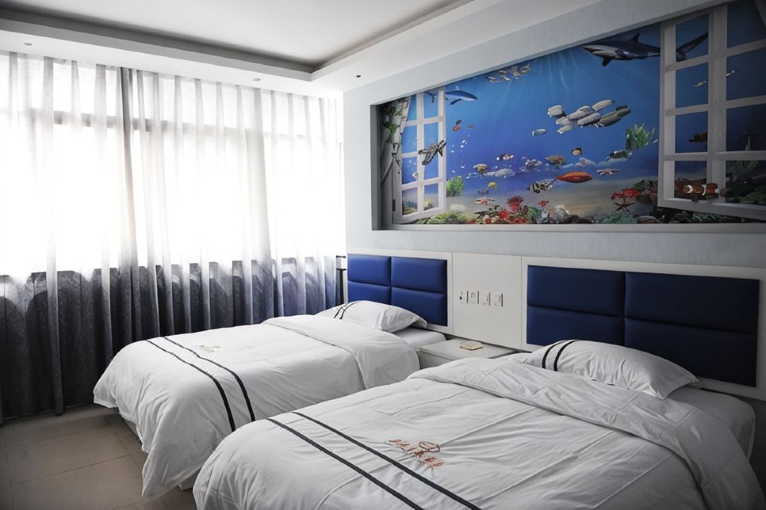 Kunming Huayi Theme Hotel