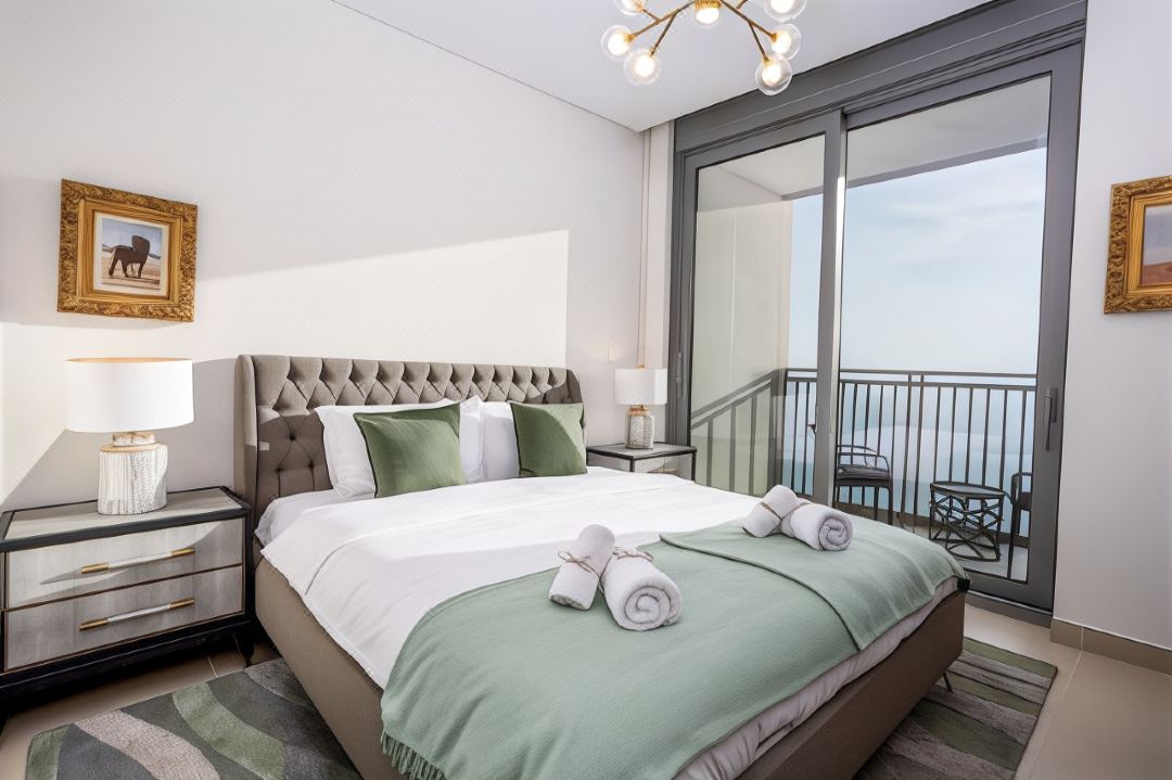 Waves - Sea View Luxury 3 Bedroom Apartment With Balcony