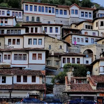 包车轻松玩转培拉特:从千年城堡到奥斯曼曼加莱姆 包车轻松玩转培拉特:从千年城堡到奥斯曼曼加莱姆