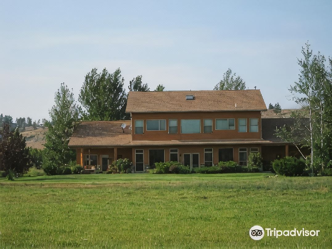 Yellowstone River Lodge