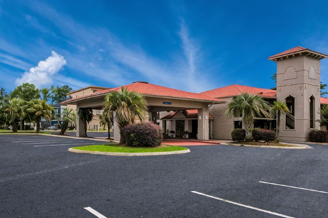 Super 8 by Wyndham Savannah